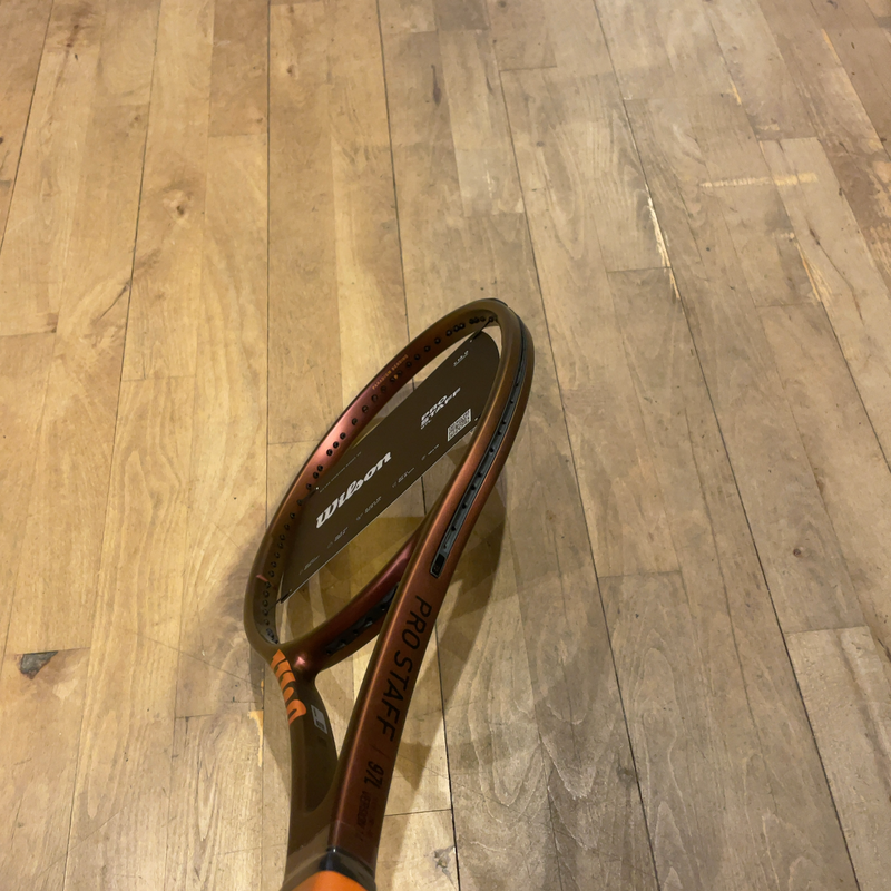 Image de Wilson - Raquettes de Tennis Pro Staff 97L V14.0 disponible sur ekwip