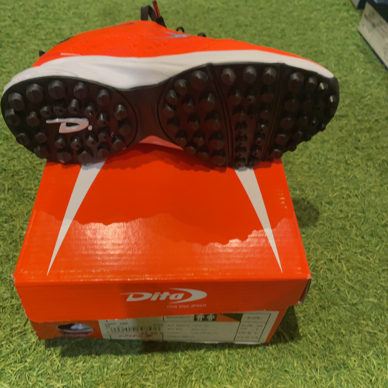 Image de Dita - Chaussures de Hockey Light 100 Orange disponible sur ekwip