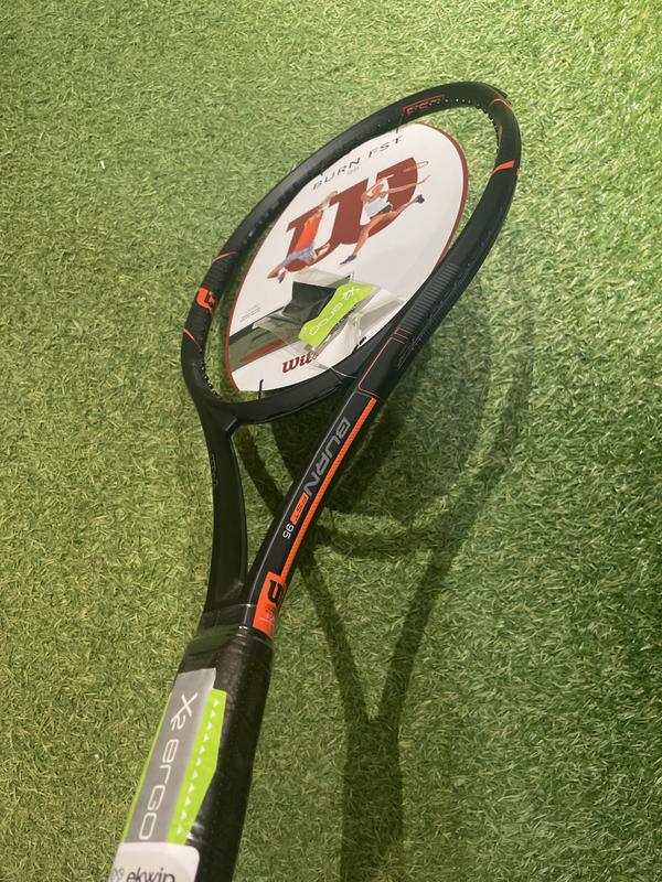 Image de Wilson - Raquette de Tennis Burn FST 95 disponible sur ekwip