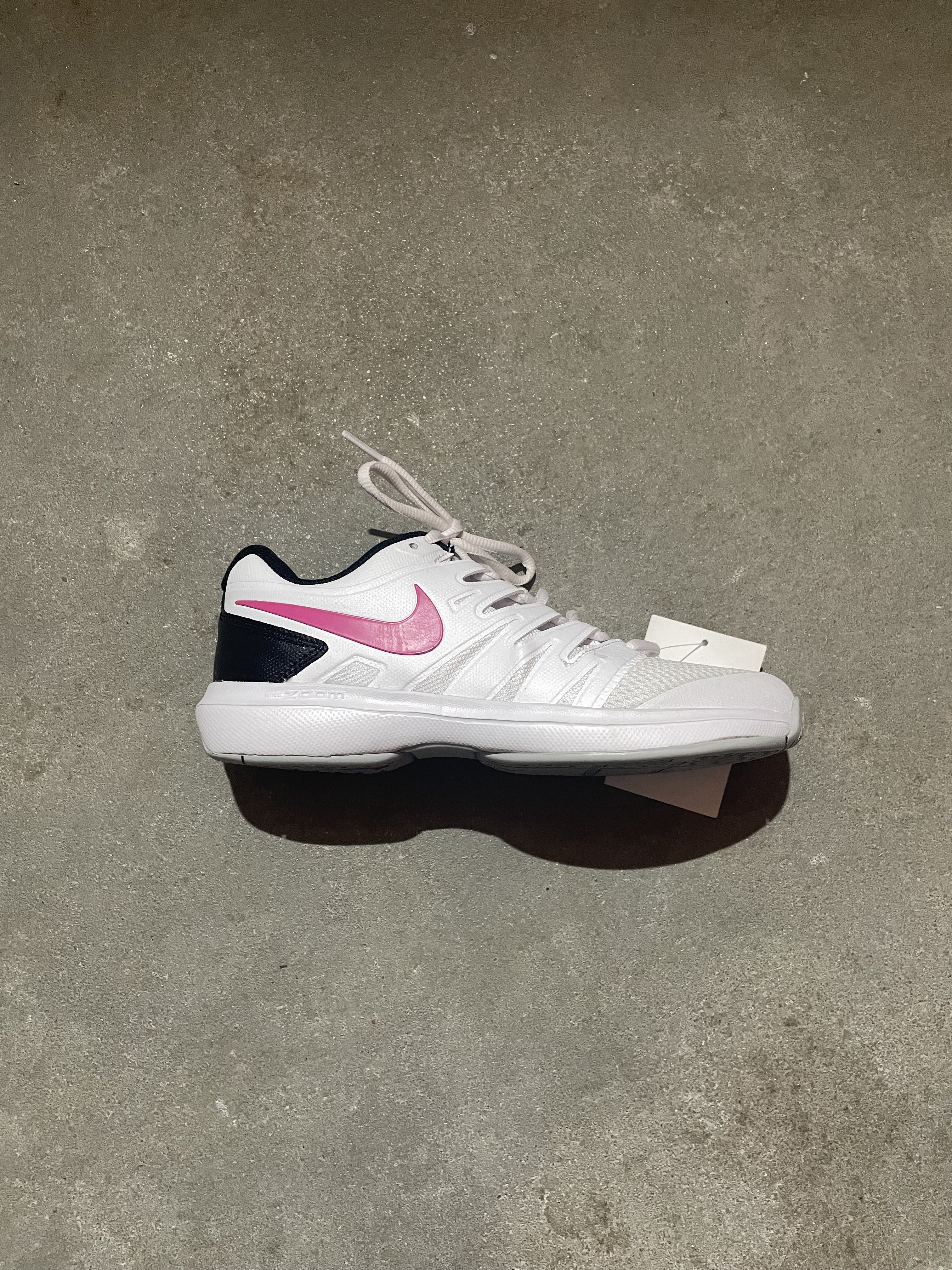 Chaussures de tennis d'occasion ou neuf à très bon prix