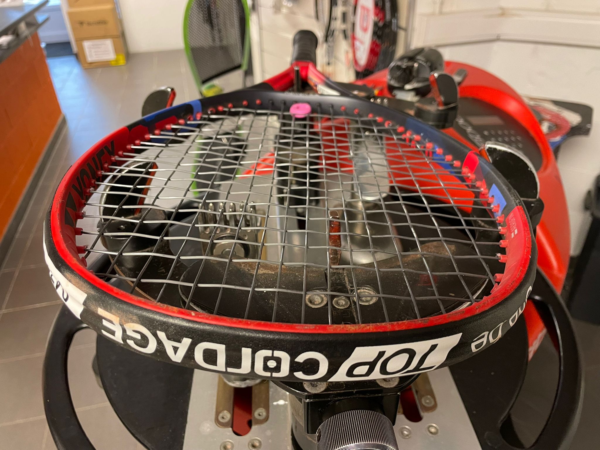 Yonex - Raquette de Tennis VCore 100 Rouge