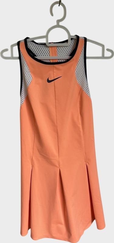 Image de Nike - Robe de Tennis Shara disponible sur ekwip